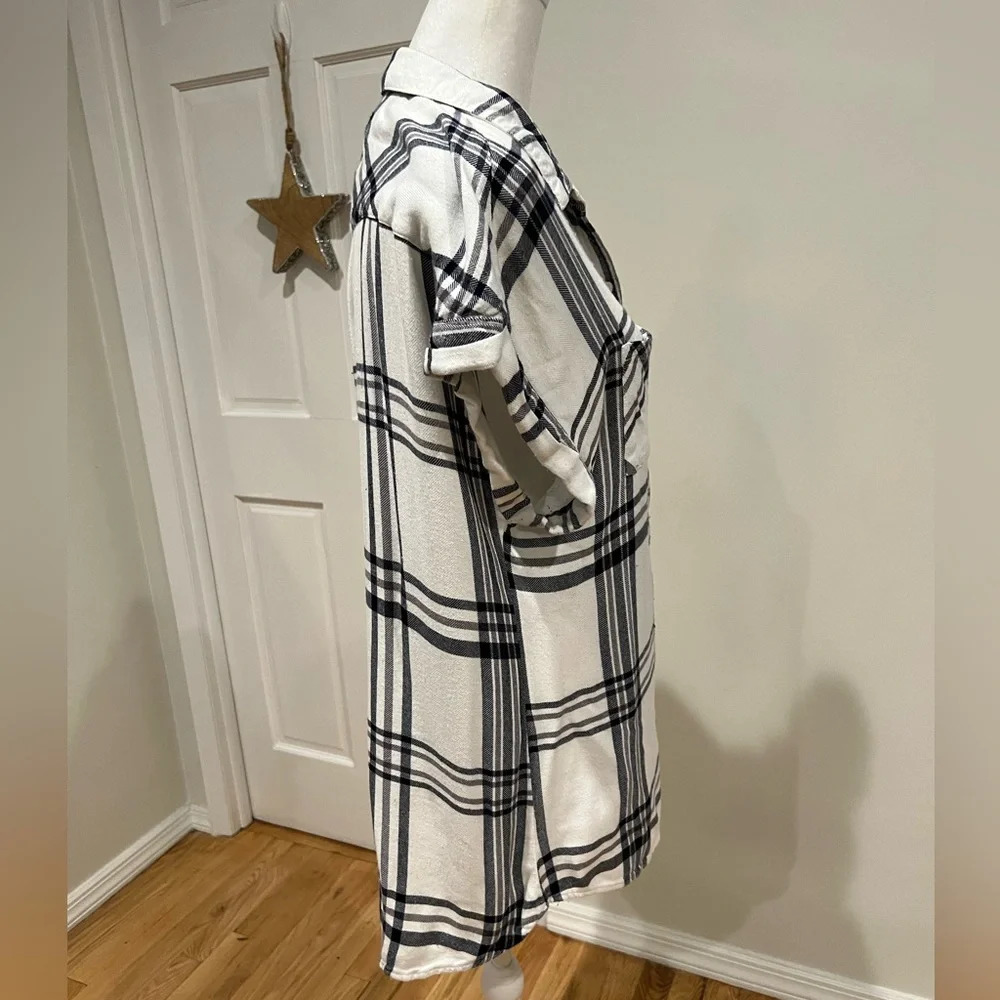 Women’s Sleeveless White/Gray Plaid Flannel Blouse/Top/Button Down Size M - Picture 3 of 7